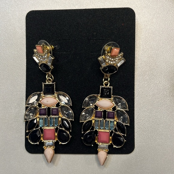 Artistic Gem Earrings - Green - Picture 3 of 8